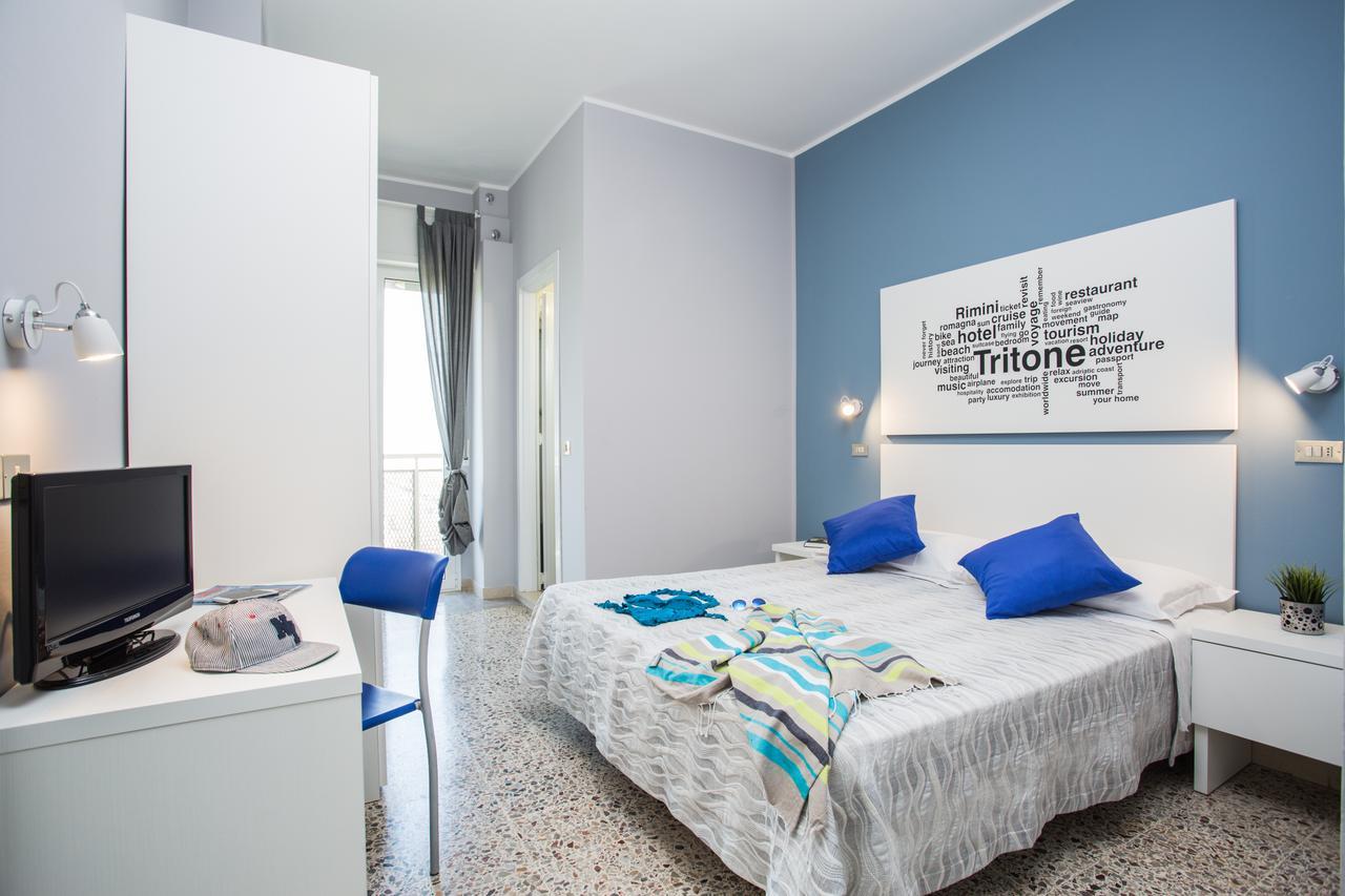 Hotel Tritone Rimini Bagian luar foto