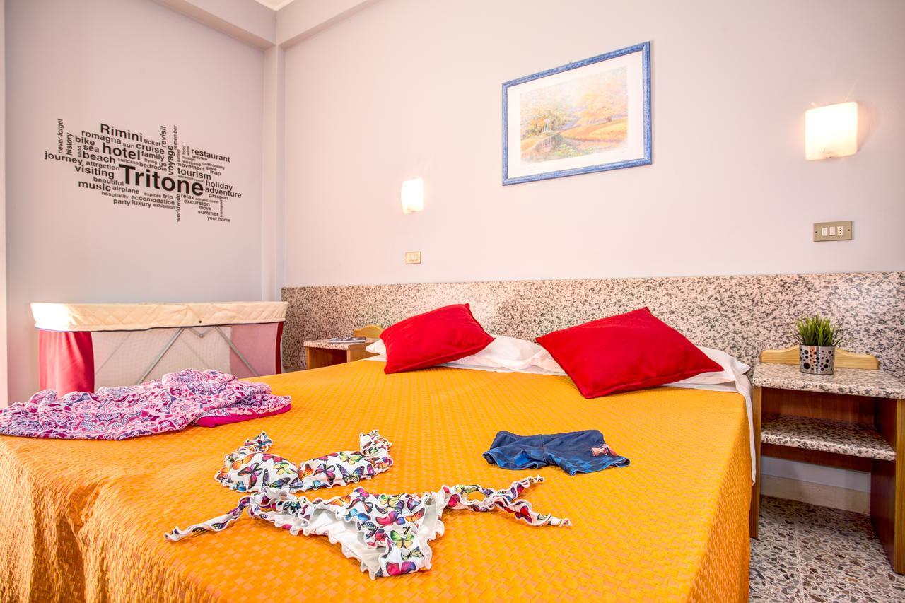 Hotel Tritone Rimini Bagian luar foto
